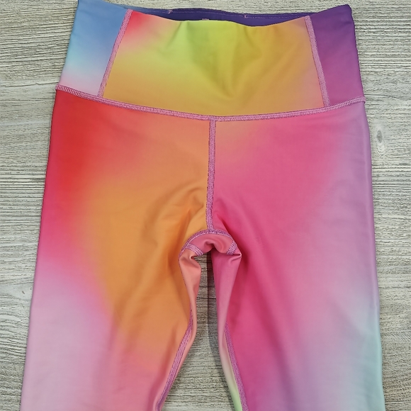 Athleta Rare! Love Proudly 7/8 Tight Rainbow Ombre Gym Run Yoga Size XS - Picture 6 of 11